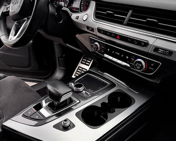 Черный Ауди Ку 7, объемом двигателя 2.97 л и пробегом 150 тыс. км за 39000 $, фото 42 на Automoto.ua