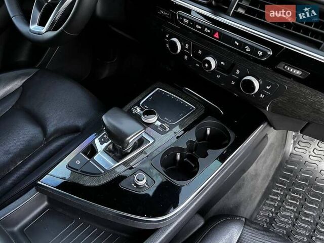 Черный Ауди Ку 7, объемом двигателя 3 л и пробегом 230 тыс. км за 24000 $, фото 24 на Automoto.ua