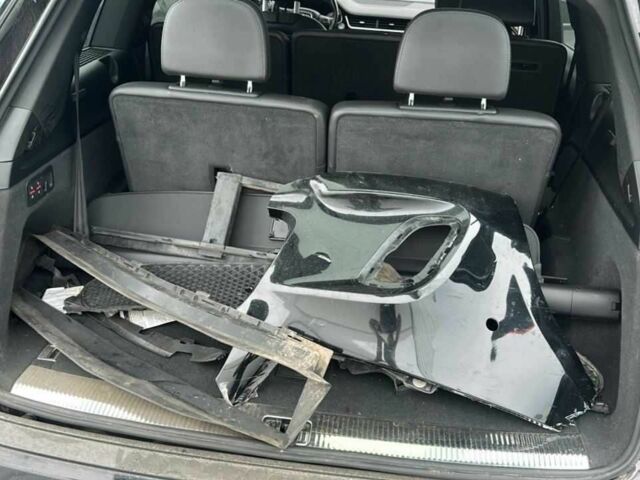 Черный Ауди Ку 7, объемом двигателя 2 л и пробегом 140 тыс. км за 19000 $, фото 13 на Automoto.ua