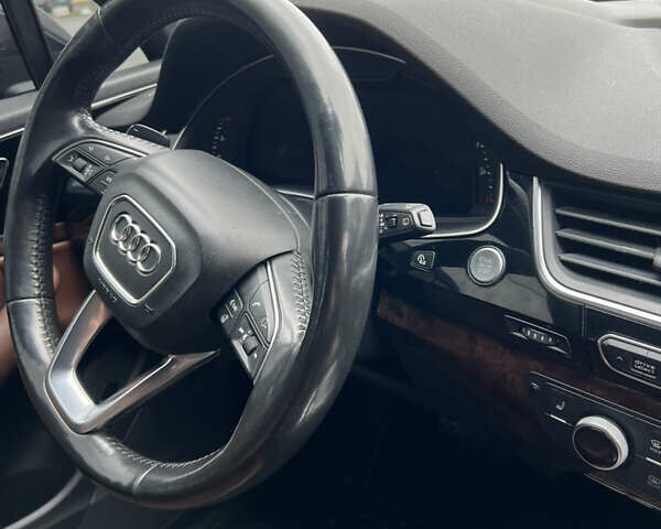 Ауді Ку 7 2017 у Луцьку на Automoto.ua Чорний Ауді Ку 7, об'ємом двигуна 2 л та пробігом 328 тис. км за 19300 $, фото 31 на Automoto.ua