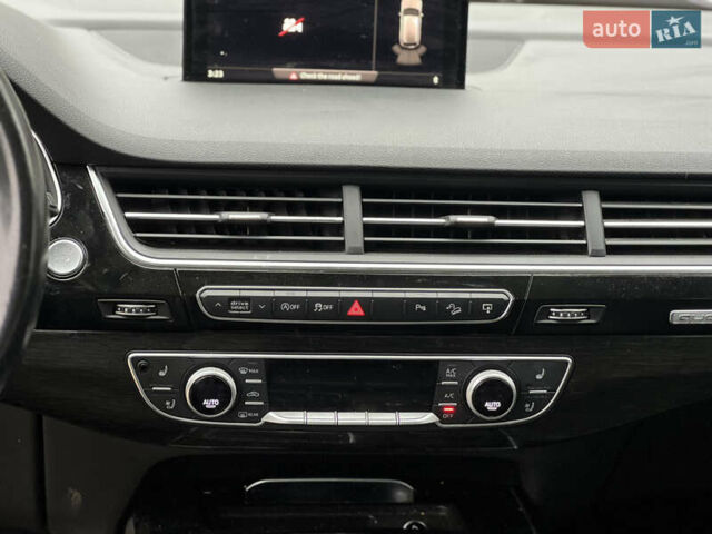 Чорний Ауді Ку 7, об'ємом двигуна 3 л та пробігом 212 тис. км за 16800 $, фото 17 на Automoto.ua