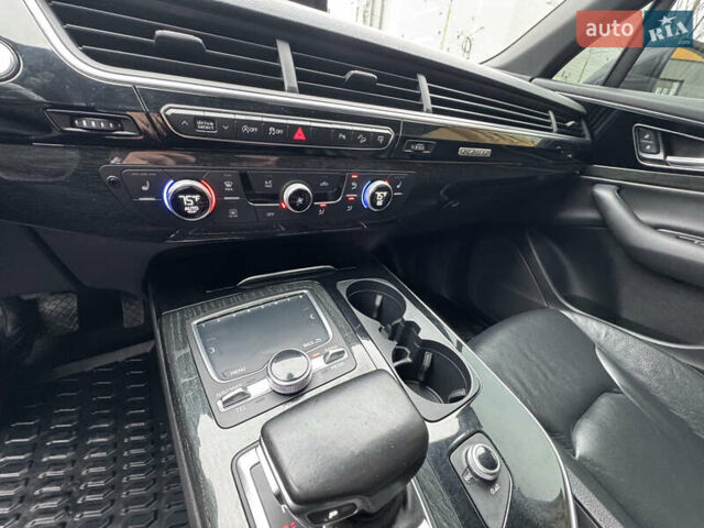 Черный Ауди Ку 7, объемом двигателя 3 л и пробегом 200 тыс. км за 29999 $, фото 45 на Automoto.ua