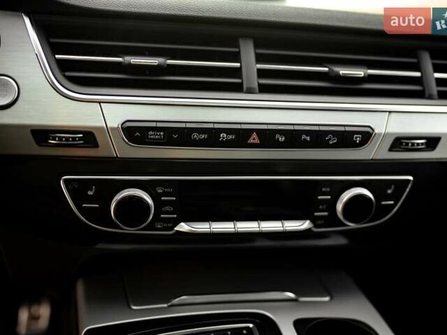 Черный Ауди Ку 7, объемом двигателя 3 л и пробегом 99 тыс. км за 45000 $, фото 4 на Automoto.ua