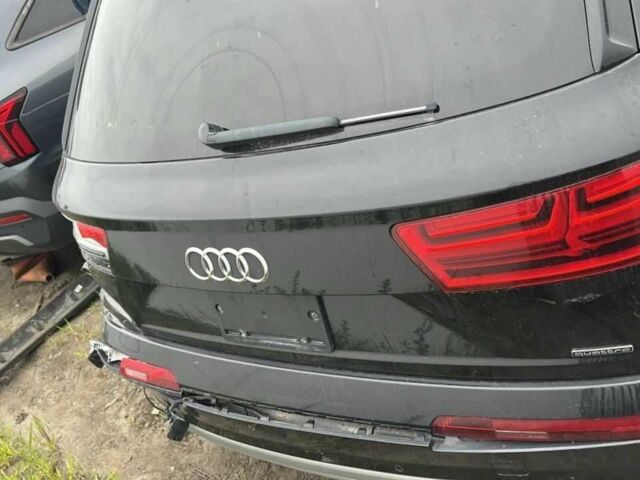 Черный Ауди Ку 7, объемом двигателя 2 л и пробегом 140 тыс. км за 19000 $, фото 7 на Automoto.ua