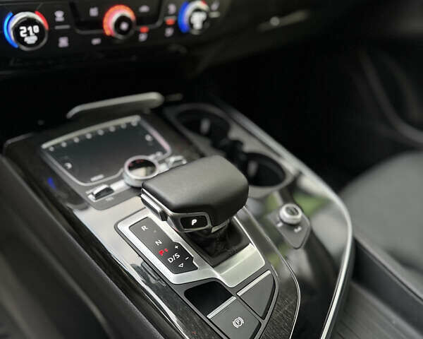 Чорний Ауді Ку 7, об'ємом двигуна 3 л та пробігом 96 тис. км за 25900 $, фото 22 на Automoto.ua
