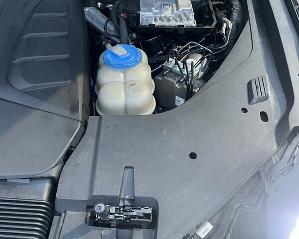 Черный Ауди Ку 7, объемом двигателя 2 л и пробегом 299 тыс. км за 21999 $, фото 38 на Automoto.ua