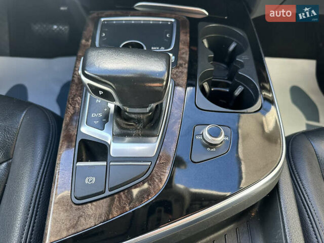 Чорний Ауді Ку 7, об'ємом двигуна 3 л та пробігом 210 тис. км за 21999 $, фото 122 на Automoto.ua