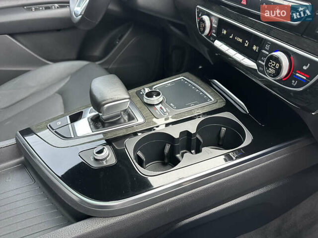 Черный Ауди Ку 7, объемом двигателя 3 л и пробегом 167 тыс. км за 25699 $, фото 41 на Automoto.ua