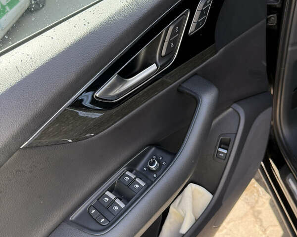 Черный Ауди Ку 7, объемом двигателя 2 л и пробегом 120 тыс. км за 29500 $, фото 14 на Automoto.ua