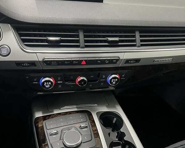 Черный Ауди Ку 7, объемом двигателя 2.97 л и пробегом 2 тыс. км за 60000 $, фото 7 на Automoto.ua