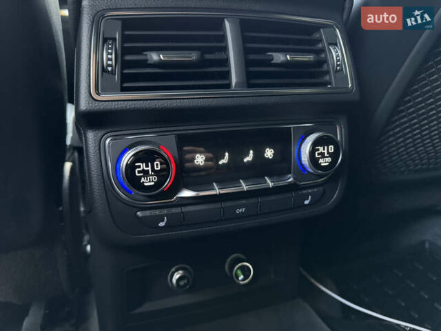 Чорний Ауді Ку 7, об'ємом двигуна 3 л та пробігом 130 тис. км за 33500 $, фото 5 на Automoto.ua