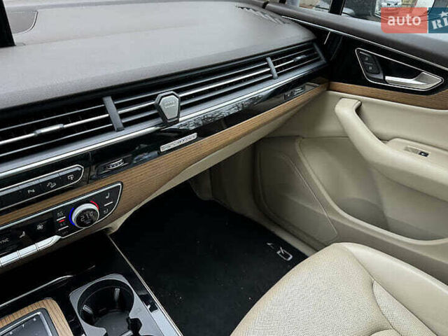 Черный Ауди Ку 7, объемом двигателя 3 л и пробегом 110 тыс. км за 25200 $, фото 26 на Automoto.ua