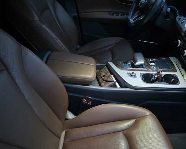 Чорний Ауді Ку 7, об'ємом двигуна 1.98 л та пробігом 63 тис. км за 33733 $, фото 13 на Automoto.ua