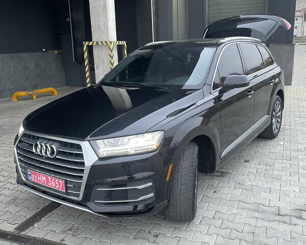 Черный Ауди Ку 7, объемом двигателя 2 л и пробегом 299 тыс. км за 21999 $, фото 1 на Automoto.ua