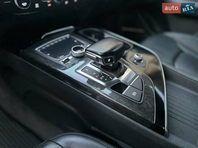 Черный Ауди Ку 7, объемом двигателя 3 л и пробегом 203 тыс. км за 24500 $, фото 54 на Automoto.ua