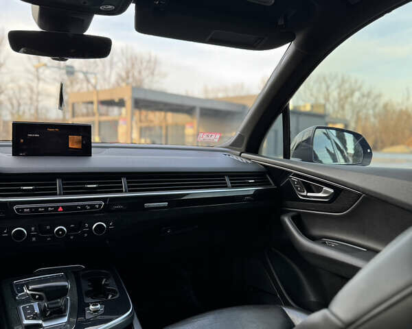 Чорний Ауді Ку 7, об'ємом двигуна 3 л та пробігом 215 тис. км за 22399 $, фото 23 на Automoto.ua