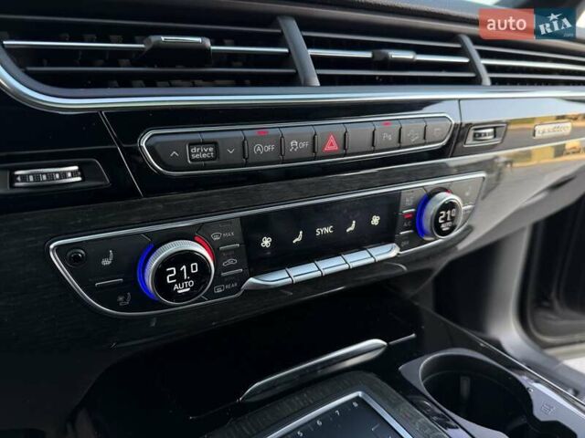 Черный Ауди Ку 7, объемом двигателя 3 л и пробегом 214 тыс. км за 26500 $, фото 22 на Automoto.ua