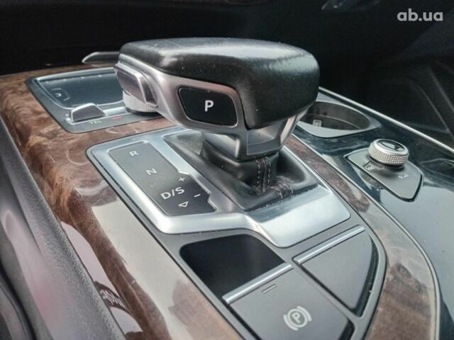 Черный Ауди Ку 7, объемом двигателя 3 л и пробегом 250 тыс. км за 25140 $, фото 23 на Automoto.ua