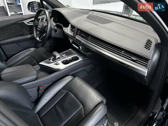Черный Ауди Ку 7, объемом двигателя 3 л и пробегом 113 тыс. км за 56777 $, фото 60 на Automoto.ua