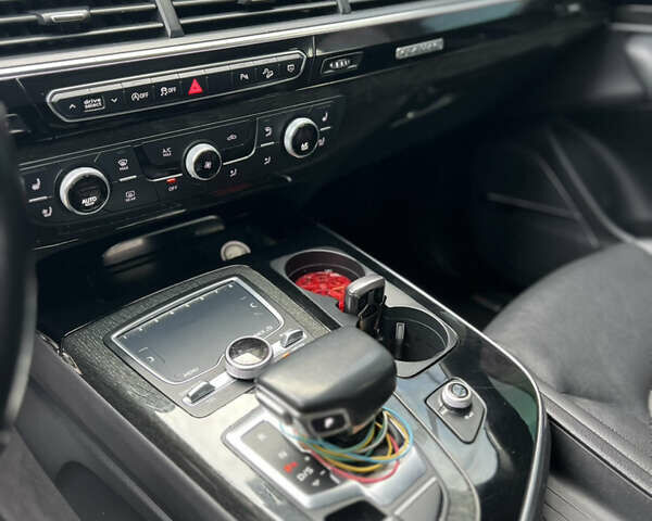 Черный Ауди Ку 7, объемом двигателя 3 л и пробегом 185 тыс. км за 23850 $, фото 38 на Automoto.ua