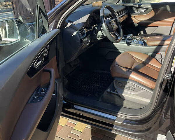 Чорний Ауді Ку 7, об'ємом двигуна 3 л та пробігом 130 тис. км за 25000 $, фото 23 на Automoto.ua