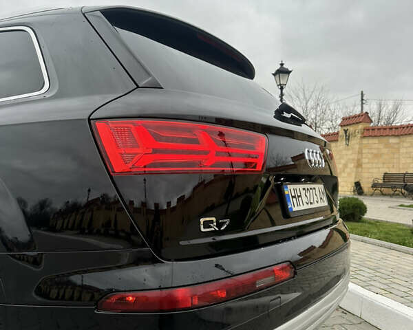 Черный Ауди Ку 7, объемом двигателя 3 л и пробегом 165 тыс. км за 27000 $, фото 4 на Automoto.ua