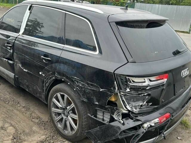 Черный Ауди Ку 7, объемом двигателя 2 л и пробегом 140 тыс. км за 19000 $, фото 6 на Automoto.ua