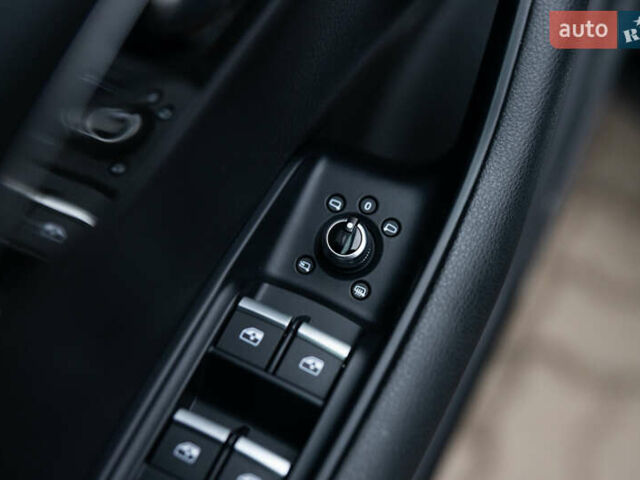 Чорний Ауді Ку 7, об'ємом двигуна 3 л та пробігом 238 тис. км за 23800 $, фото 22 на Automoto.ua