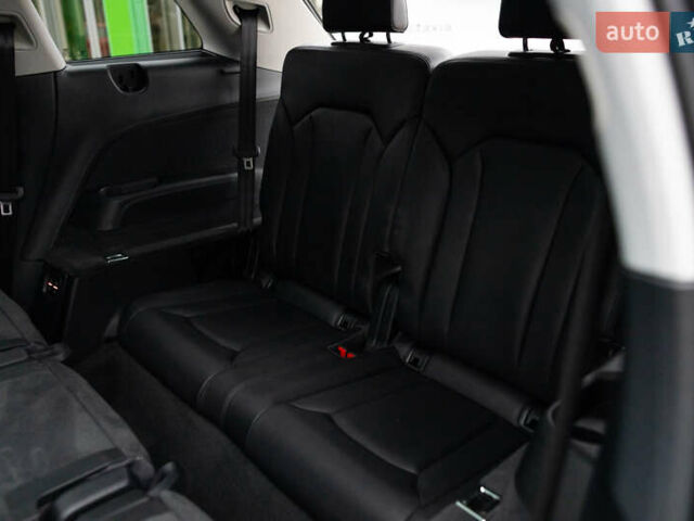 Чорний Ауді Ку 7, об'ємом двигуна 3 л та пробігом 238 тис. км за 23800 $, фото 114 на Automoto.ua