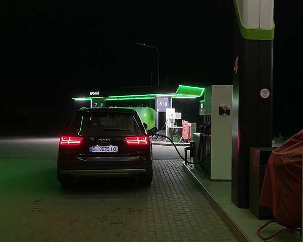 Чорний Ауді Ку 7, об'ємом двигуна 3 л та пробігом 182 тис. км за 31000 $, фото 20 на Automoto.ua