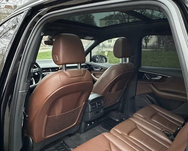 Чорний Ауді Ку 7, об'ємом двигуна 3 л та пробігом 196 тис. км за 33000 $, фото 5 на Automoto.ua