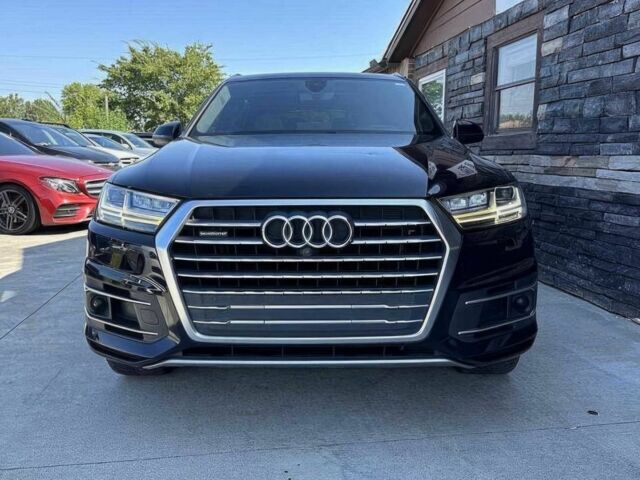 Черный Ауди Ку 7, объемом двигателя 2 л и пробегом 32 тыс. км за 6875 $, фото 1 на Automoto.ua