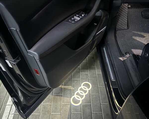 Черный Ауди Ку 7, объемом двигателя 1.98 л и пробегом 288 тыс. км за 23900 $, фото 39 на Automoto.ua