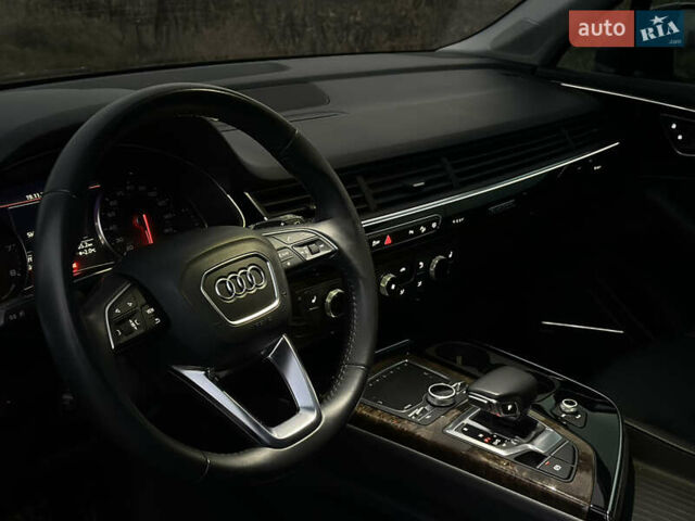 Черный Ауди Ку 7, объемом двигателя 0 л и пробегом 176 тыс. км за 24500 $, фото 11 на Automoto.ua