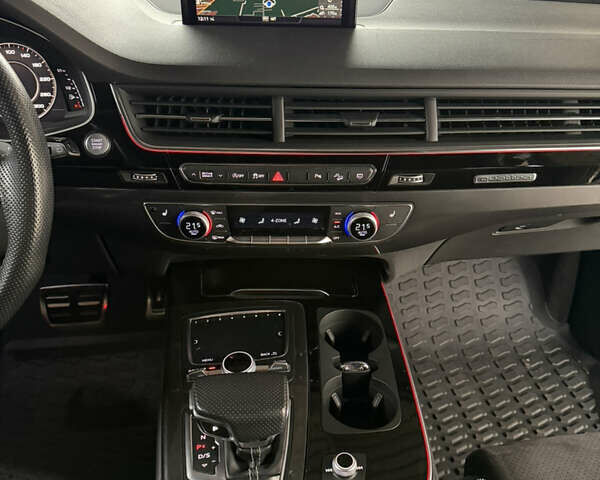 Чорний Ауді Ку 7, об'ємом двигуна 2.97 л та пробігом 241 тис. км за 44999 $, фото 16 на Automoto.ua