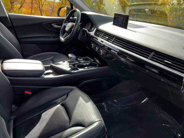 Черный Ауди Ку 7, объемом двигателя 3 л и пробегом 44 тыс. км за 14500 $, фото 10 на Automoto.ua