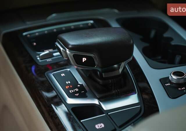 Ауді Ку 7 2018 у Львові на Automoto.ua Чорний Ауді Ку 7, об'ємом двигуна 1.98 л та пробігом 100 тис. км за 30200 $, фото 10 на Automoto.ua