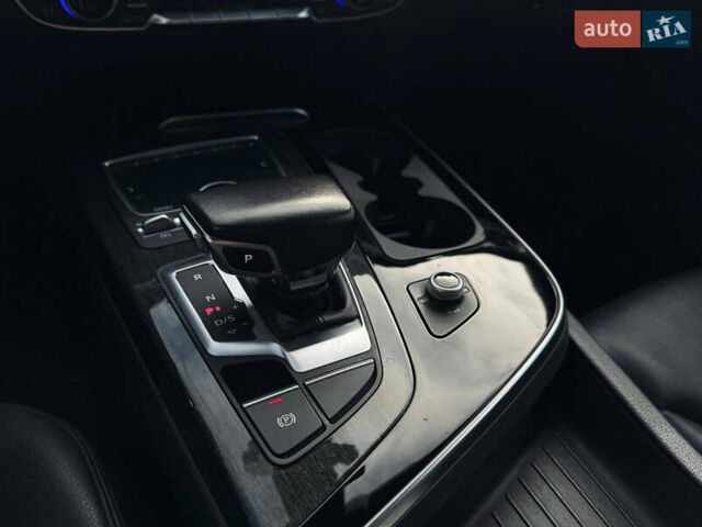 Черный Ауди Ку 7, объемом двигателя 3 л и пробегом 125 тыс. км за 31500 $, фото 29 на Automoto.ua
