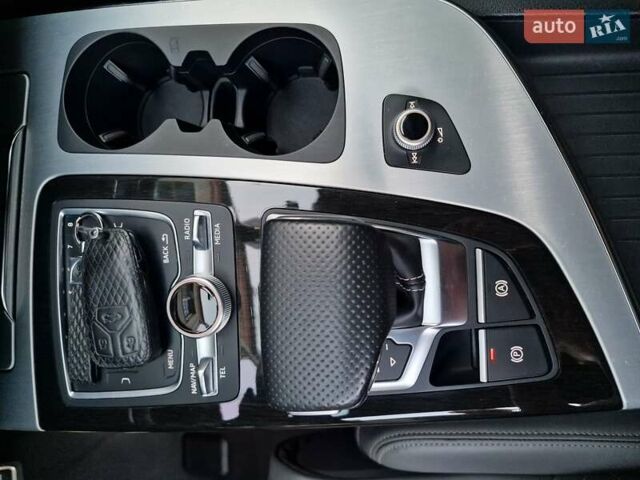 Черный Ауди Ку 7, объемом двигателя 2.97 л и пробегом 190 тыс. км за 45000 $, фото 65 на Automoto.ua