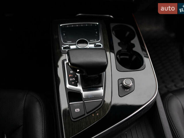 Чорний Ауді Ку 7, об'ємом двигуна 3 л та пробігом 238 тис. км за 23800 $, фото 70 на Automoto.ua