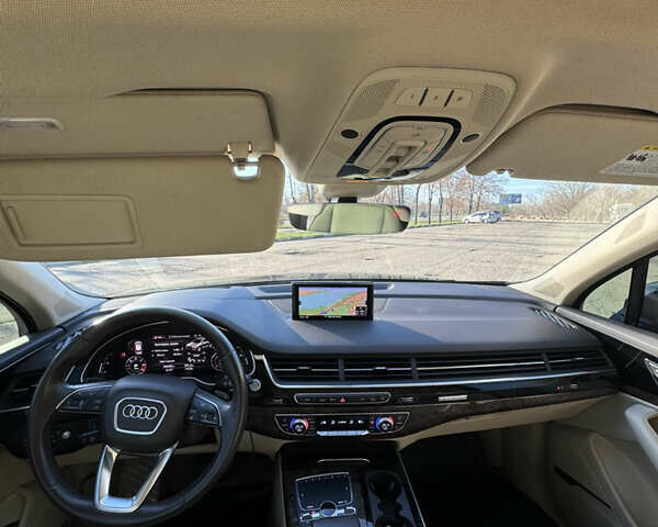 Чорний Ауді Ку 7, об'ємом двигуна 1.98 л та пробігом 100 тис. км за 41500 $, фото 10 на Automoto.ua