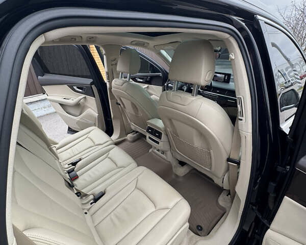 Чорний Ауді Ку 7, об'ємом двигуна 3 л та пробігом 114 тис. км за 36000 $, фото 19 на Automoto.ua