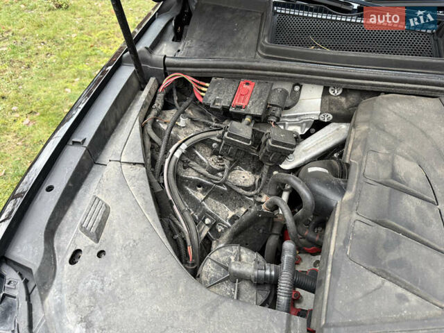 Чорний Ауді Ку 7, об'ємом двигуна 3 л та пробігом 137 тис. км за 36700 $, фото 141 на Automoto.ua