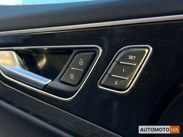 Чорний Ауді Ку 7, об'ємом двигуна 3 л та пробігом 41 тис. км за 37900 $, фото 16 на Automoto.ua