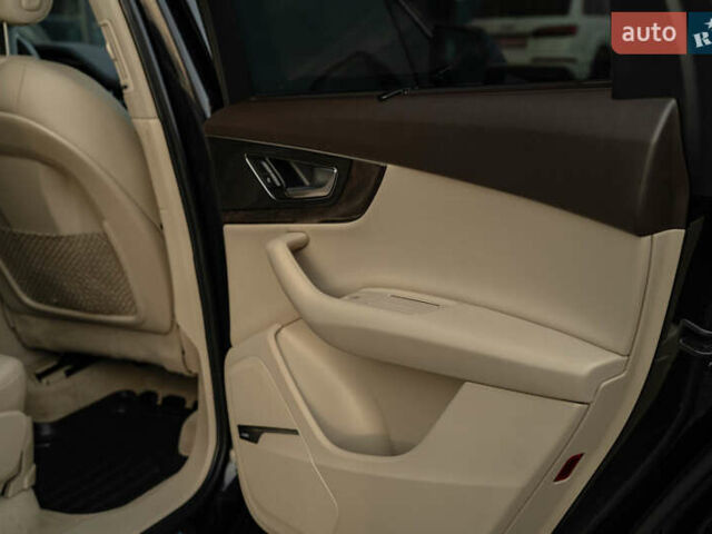 Чорний Ауді Ку 7, об'ємом двигуна 3 л та пробігом 117 тис. км за 31900 $, фото 41 на Automoto.ua