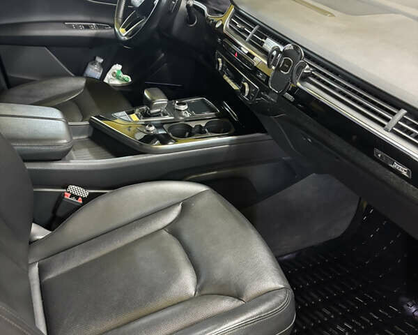 Черный Ауди Ку 7, объемом двигателя 3 л и пробегом 155 тыс. км за 29500 $, фото 14 на Automoto.ua