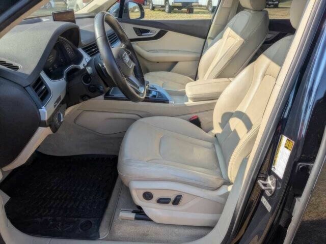 Черный Ауди Ку 7, объемом двигателя 2 л и пробегом 32 тыс. км за 7800 $, фото 8 на Automoto.ua