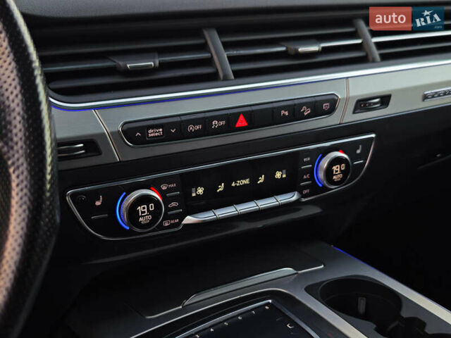 Черный Ауди Ку 7, объемом двигателя 3 л и пробегом 219 тыс. км за 45500 $, фото 34 на Automoto.ua