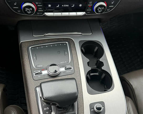 Чорний Ауді Ку 7, об'ємом двигуна 3 л та пробігом 68 тис. км за 36999 $, фото 18 на Automoto.ua