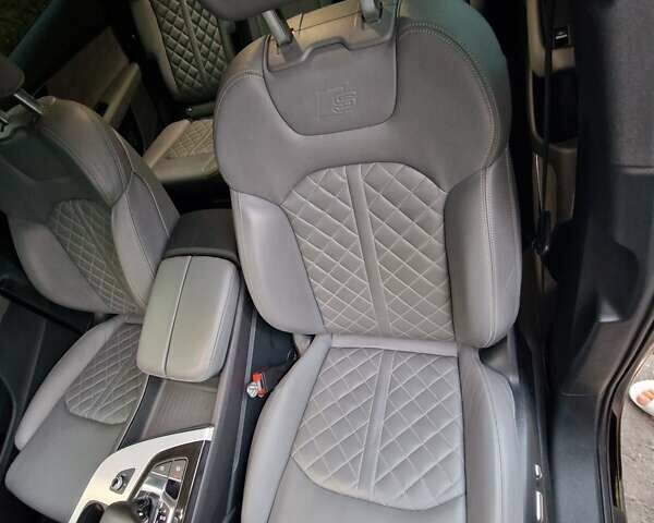 Черный Ауди Ку 7, объемом двигателя 2.97 л и пробегом 190 тыс. км за 45000 $, фото 76 на Automoto.ua